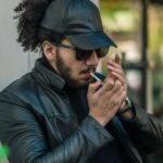 boné de couro preto